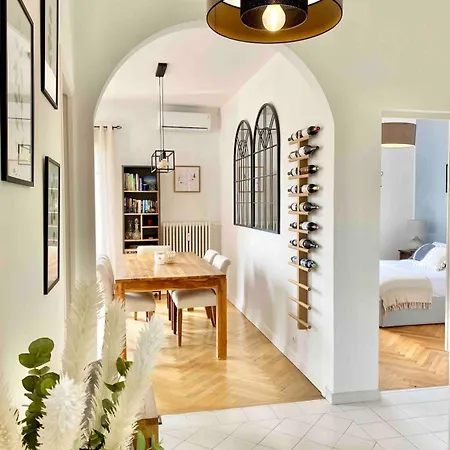 Sea View 2 Bedroom *