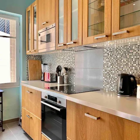 Sea View 2 Bedroom 尼斯